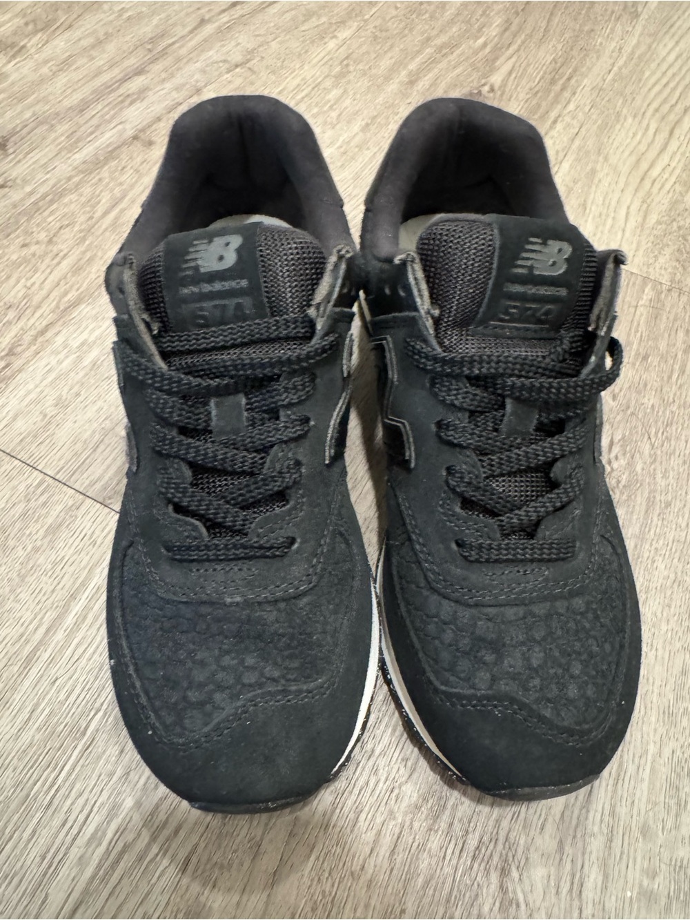 New Balance black suede shoe *like new*